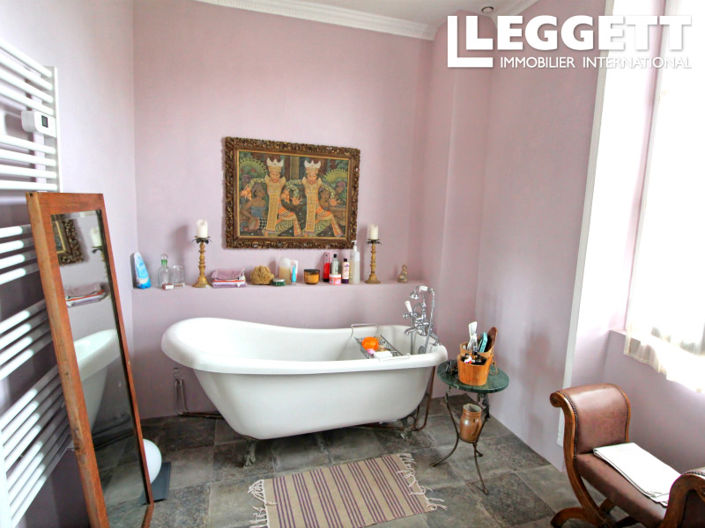 Image No.8-2 Bed House for sale