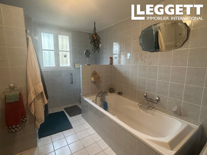 Image No.8-4 Bed House for sale