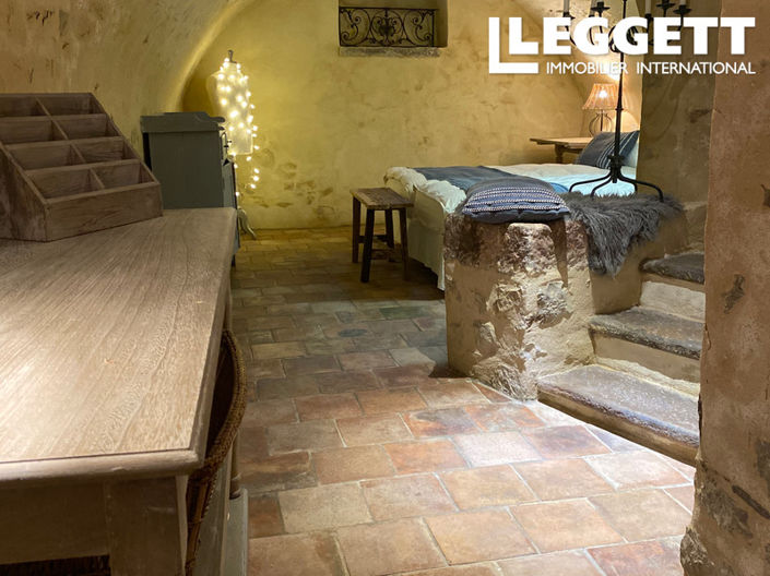 Image No.5-4 Bed House for sale