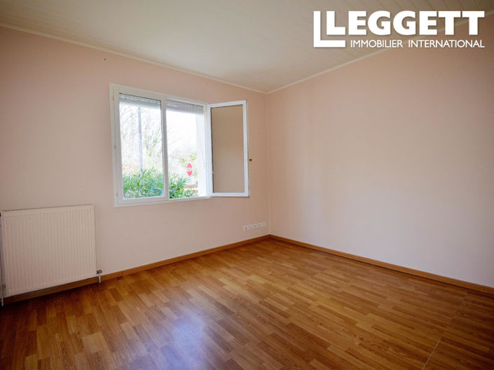 Image No.6-5 Bed House for sale