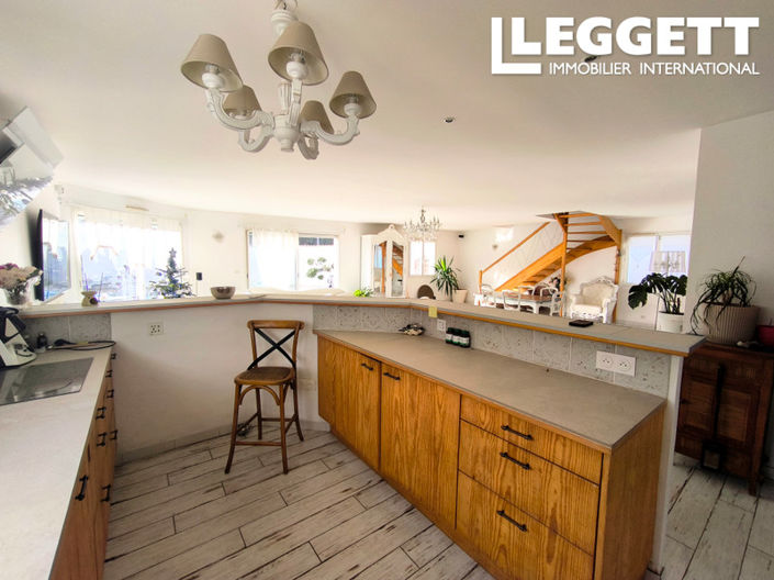 Image No.3-5 Bed House for sale