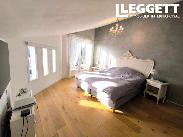 Image No.5-5 Bed House for sale