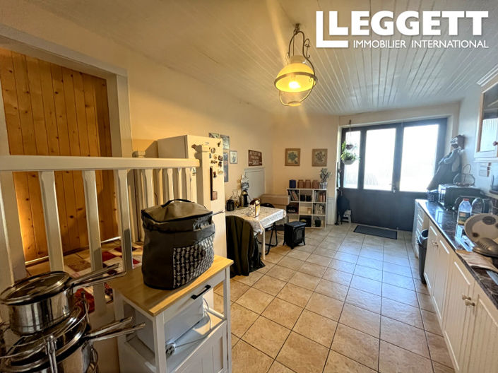 Image No.2-Maison de 3 chambres à vendre à Peyrat-le-Château