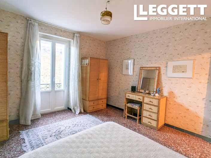 Image No.10-5 Bed House for sale