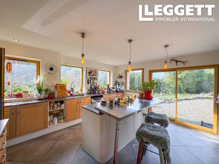 Image No.5-5 Bed House for sale