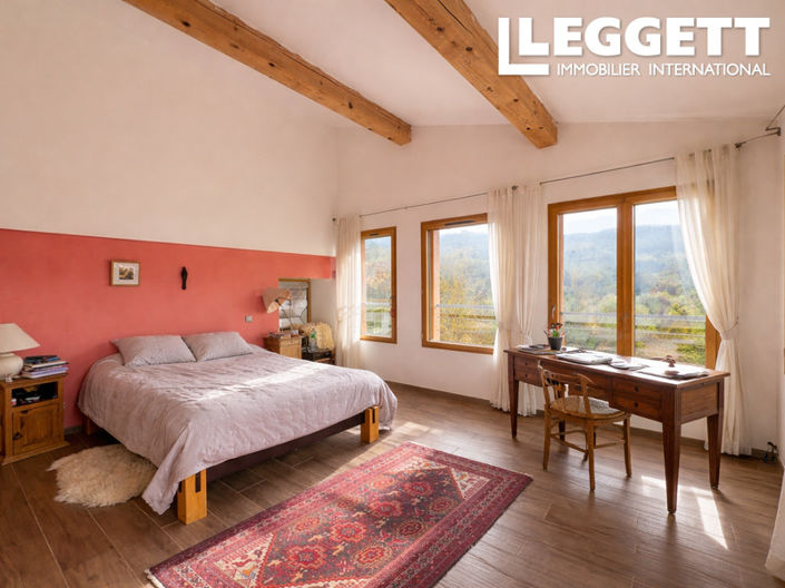 Image No.6-5 Bed House for sale