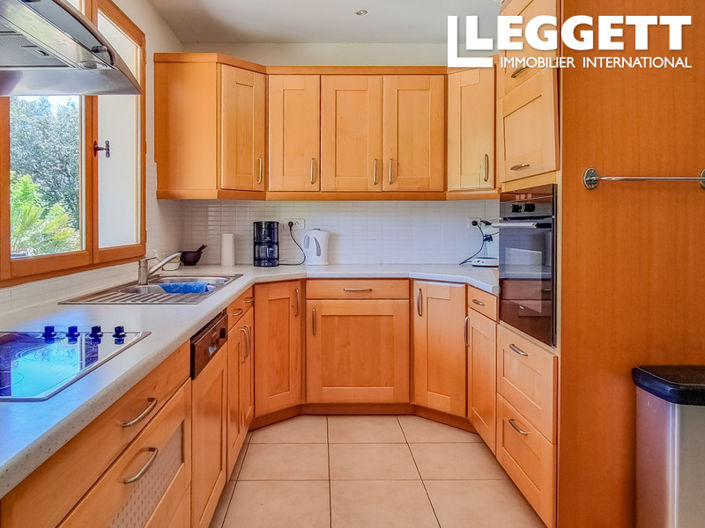 Image No.3-3 Bed House for sale