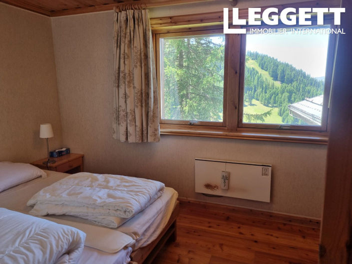 Image No.7-6 Bed House for sale