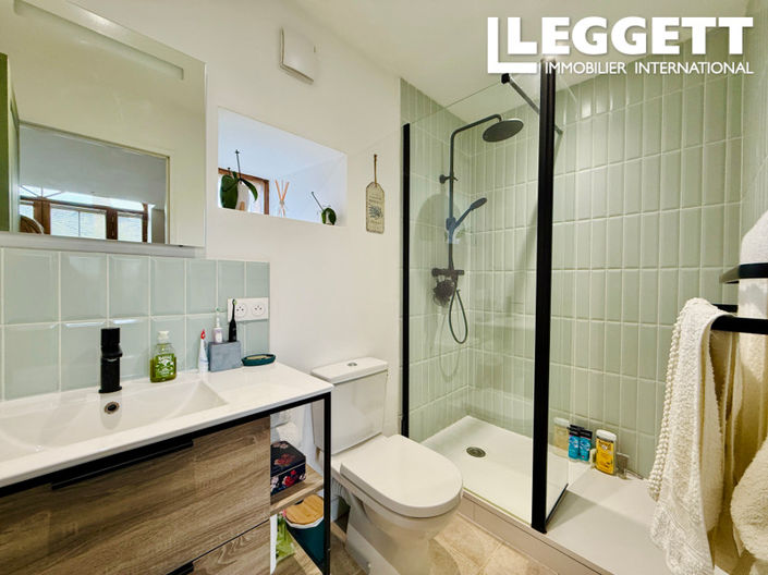 Image No.10-3 Bed House for sale