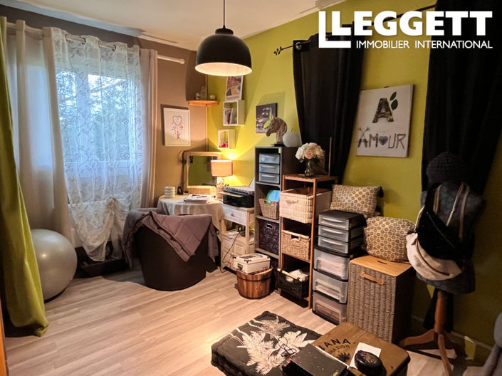 Image No.9-3 Bed House for sale