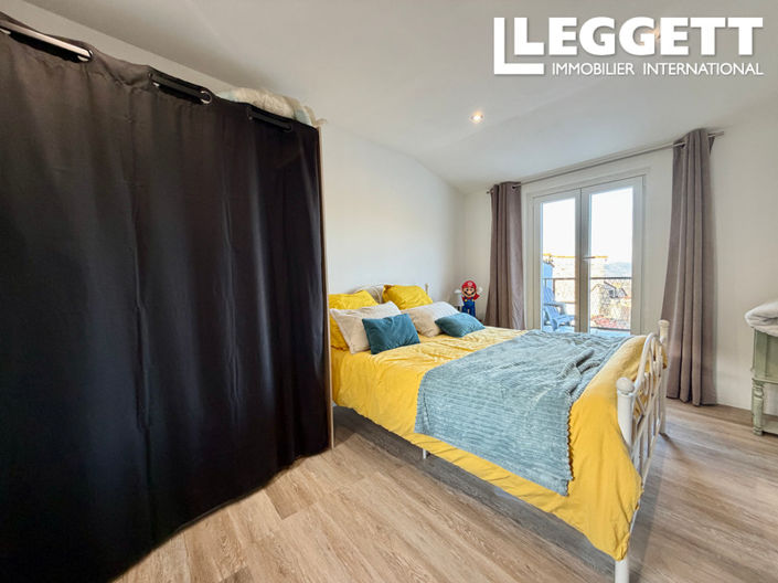 Image No.6-2 Bed House for sale