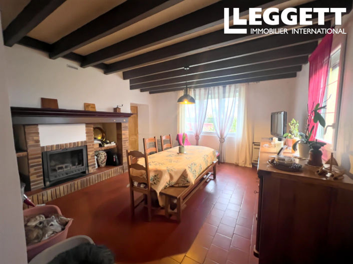 Image No.4-2 Bed House for sale