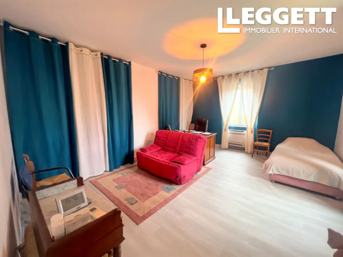 Image No.8-2 Bed House for sale