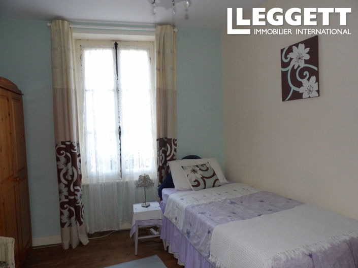 Image No.6-3 Bed House for sale