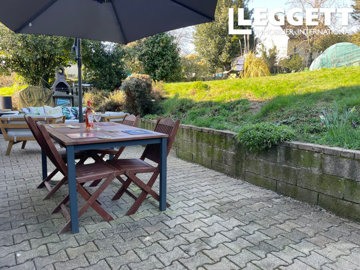 ahr0chm6ly9jzg4uagvzdglhlmltbw8vaw1hz2uvvevom