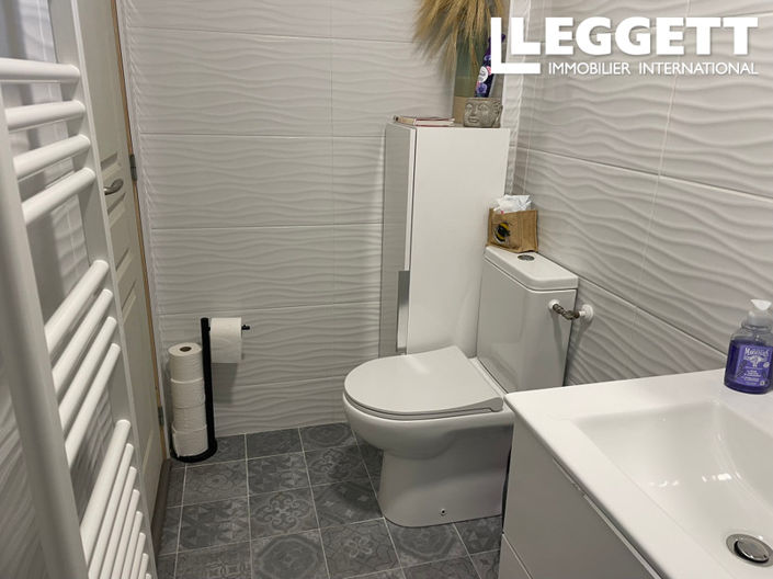 Image No.6-3 Bed House for sale