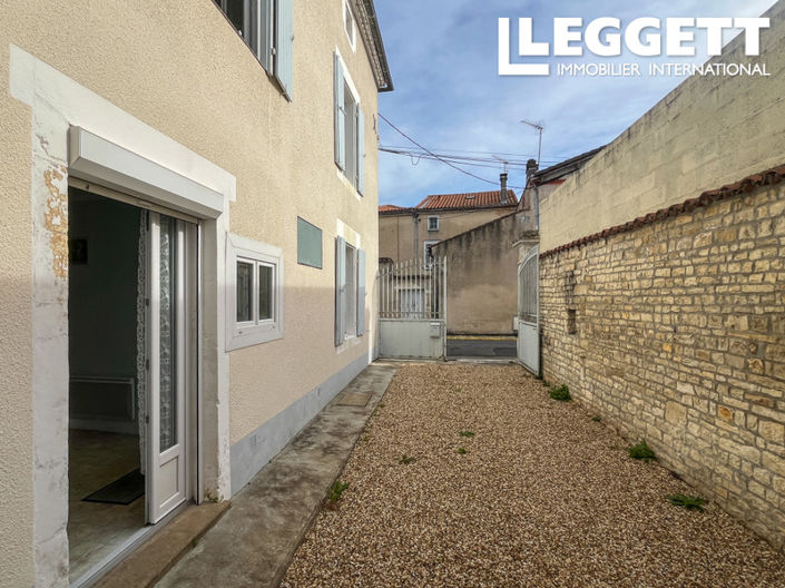 Image No.10-2 Bed House for sale