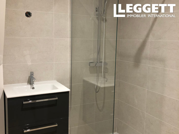 Image No.10-3 Bed House for sale