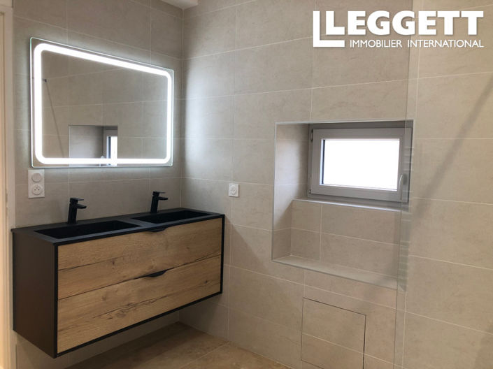 Image No.7-3 Bed House for sale