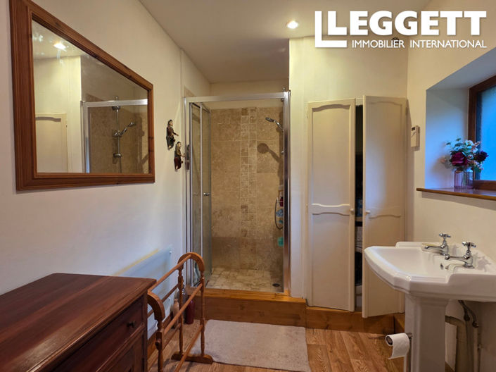 Image No.6-2 Bed House for sale