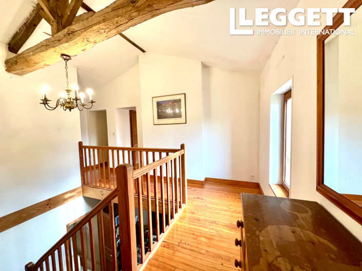 Image No.8-4 Bed House for sale