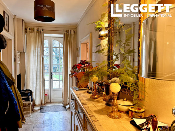 Image No.2-6 Bed House for sale