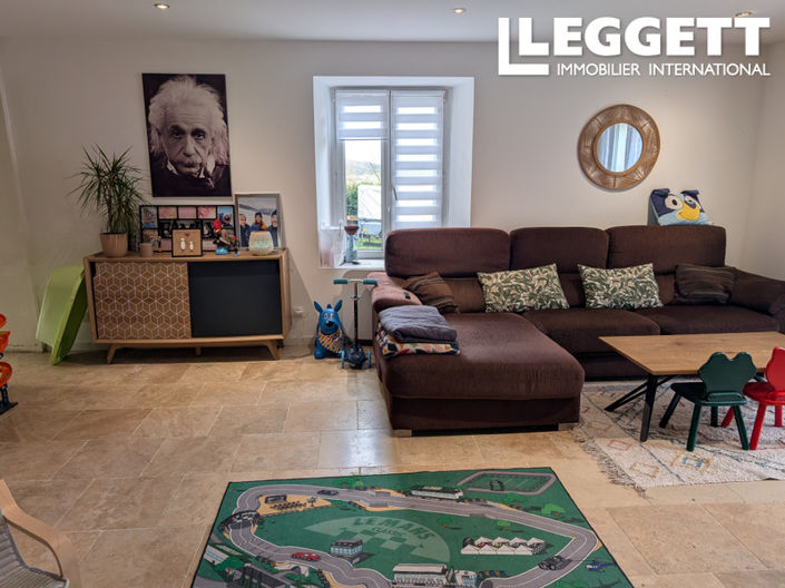 Image No.4-2 Bed House for sale