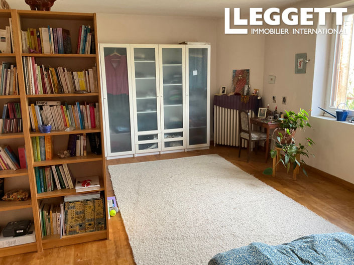 Image No.7-5 Bed House for sale