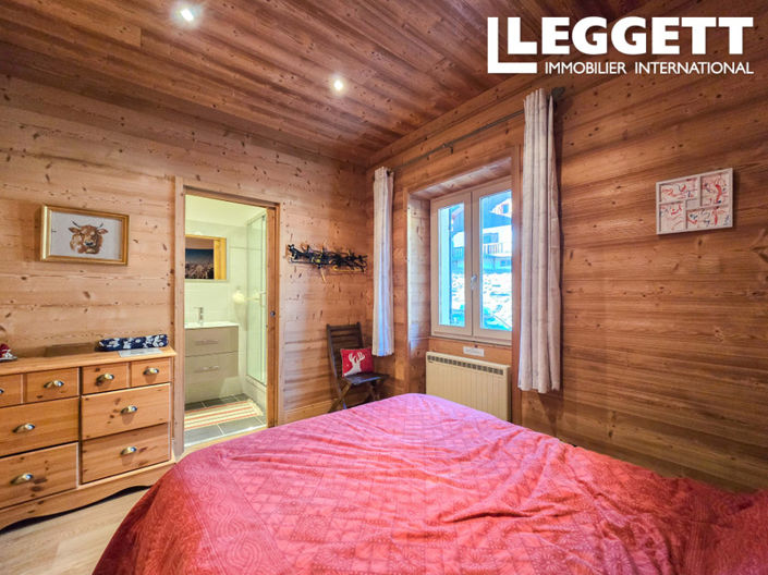 Image No.10-4 Bed House for sale