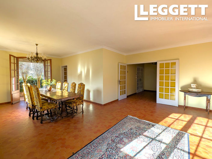 Image No.4-6 Bed House for sale