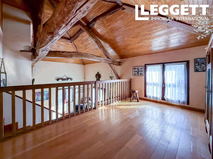 Image No.5-7 Bed House for sale