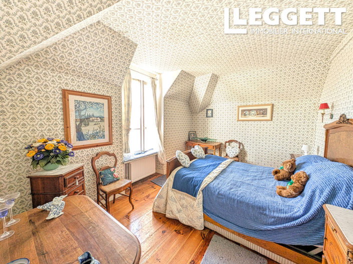 Image No.6-7 Bed House for sale