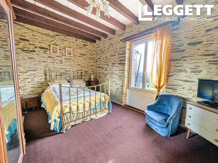 Image No.7-7 Bed House for sale