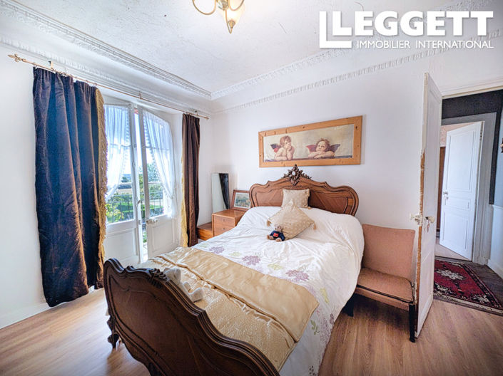 Image No.9-7 Bed House for sale