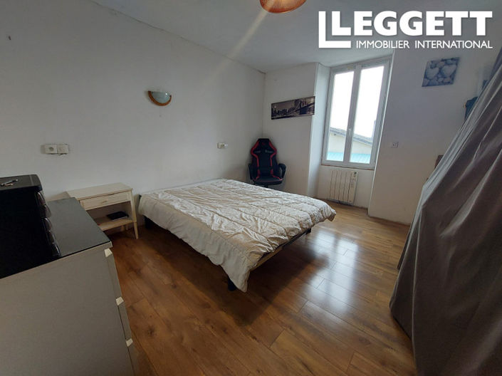 Image No.8-3 Bed House for sale