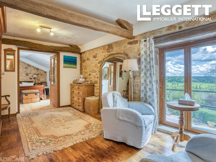 Image No.6-4 Bed House for sale