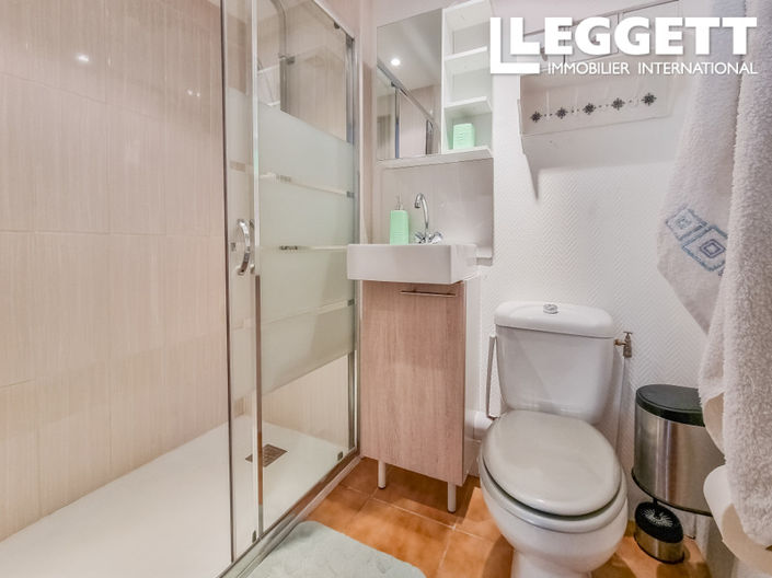 Image No.10-2 Bed House for sale