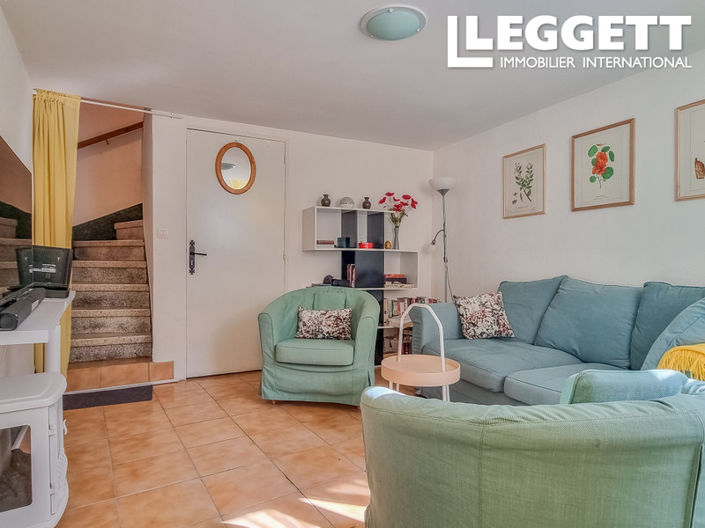 Image No.5-2 Bed House for sale