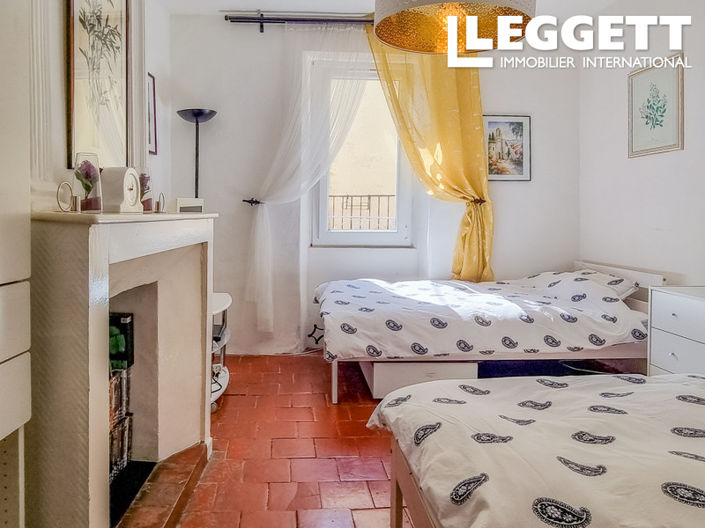 Image No.6-2 Bed House for sale