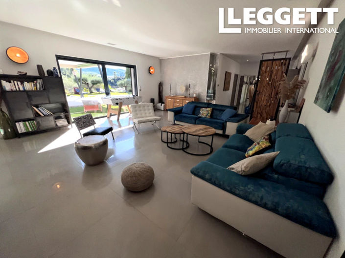 Image No.6-4 Bed House for sale