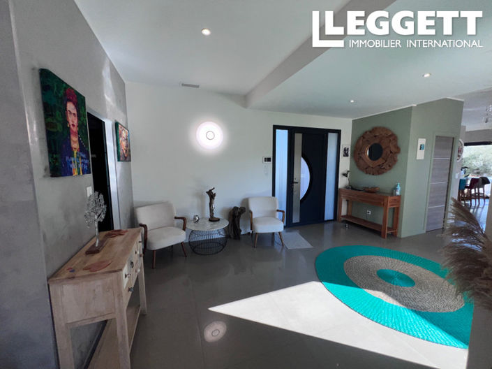 Image No.9-4 Bed House for sale