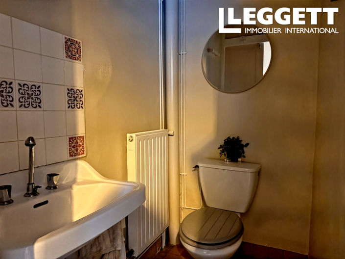 Image No.10-3 Bed House for sale