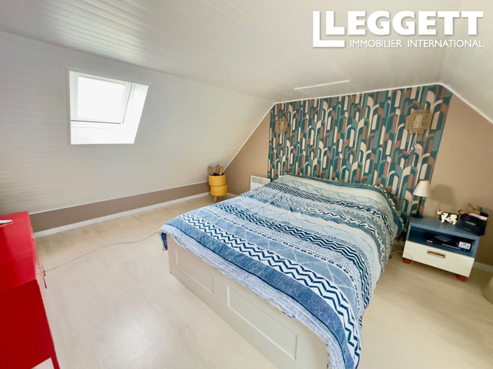 Image No.9-3 Bed Commercial for sale