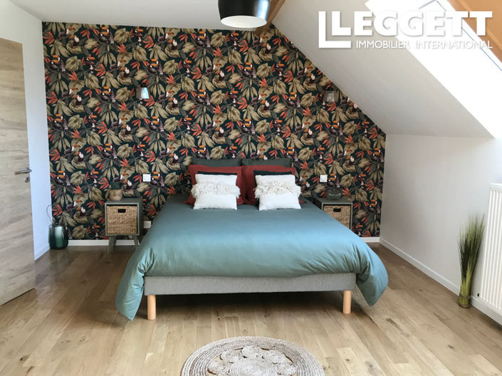 Image No.7-14 Bed House for sale