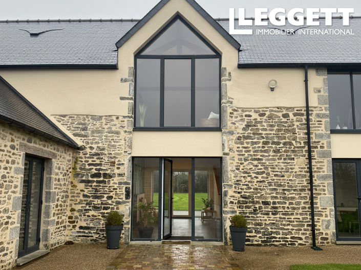 Image No.8-14 Bed House for sale