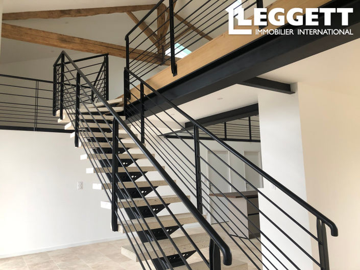 Image No.6-4 Bed House for sale