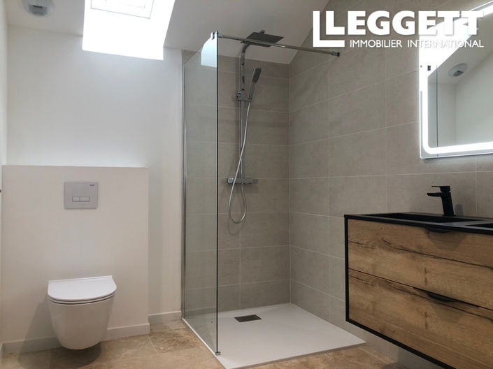 Image No.8-4 Bed House for sale