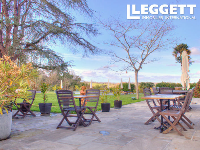 Image No.2-6 Bed House for sale