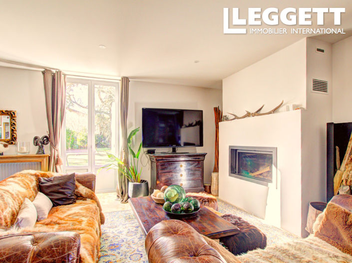 Image No.7-6 Bed House for sale