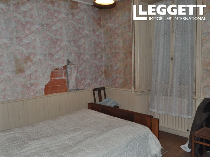 Image No.7-5 Bed Commercial for sale